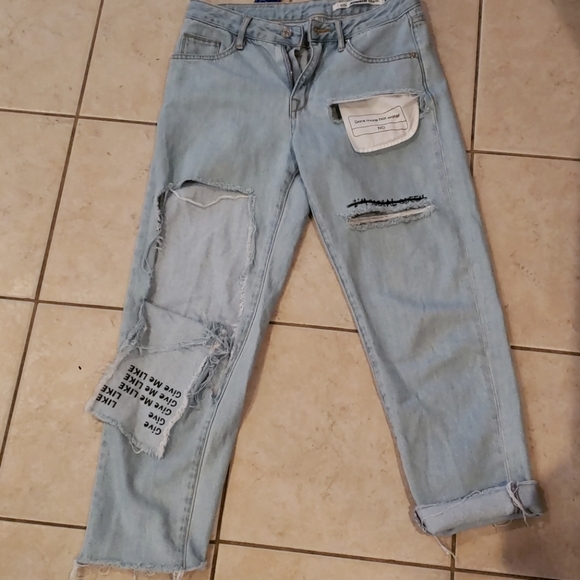Distressed Jeans - Picture 2 of 5